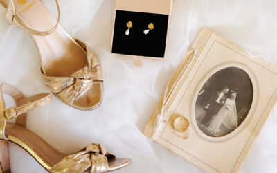 Flatlay de mariage : une mise en scène photographique élégante